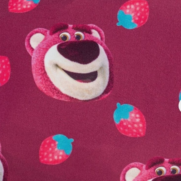 Disney loungefly Lotso purse smells like strawberries - Picture 15 of 16